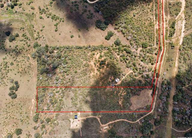 Property at 463 Postert Ln, Floresville, TX 78114
