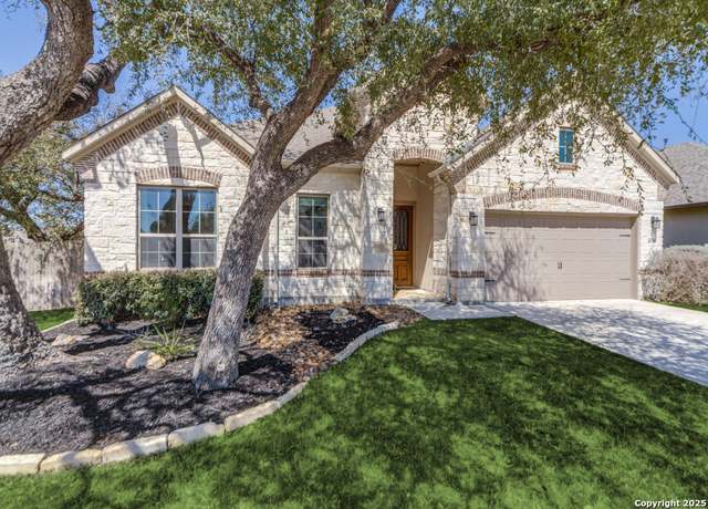 Property at 8915 Fowler Hl, Boerne, TX 78015, 3 beds, 2.5 baths