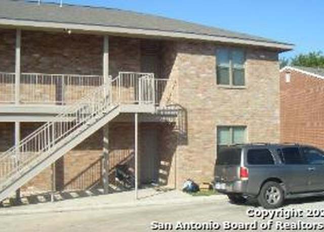 Property at 525 Dukeway, Universal City, TX 78148-3770, 8 beds, 8 baths
