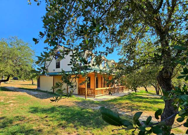 Property at 180 Hondo Spur, Tarpley, TX 78883, 3 beds, 3 baths