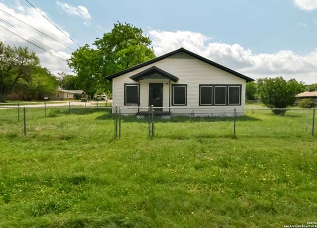 Property at 419 Avenue g, Marble Falls, TX 78654, 3 beds, 2 baths