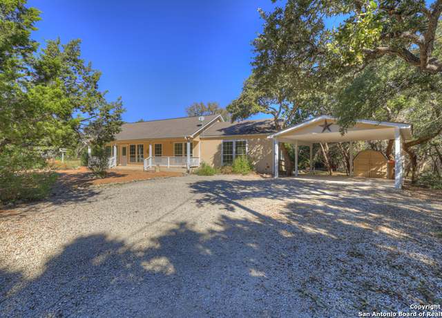 Property at 385 Rolling Vw, Canyon Lake, TX 78133, 2 beds, 1.5 baths