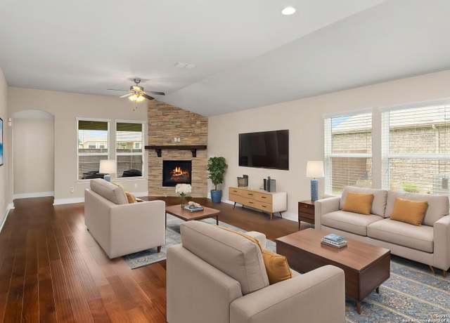 Property at 620 Ridgemeadow, New Braunfels, TX 78130, 3 beds, 2 baths