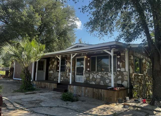 Property at 19518 Florence, Lytle, TX 78052, 3 beds, 1 bath