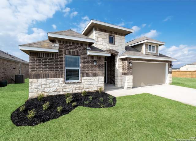 Property at 5542 Wilder St, New Braunfels, TX 78132, 4 beds, 3 baths