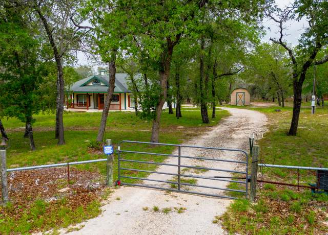 Property at 163 Montesito, Floresville, TX 78114, 3 beds, 2 baths