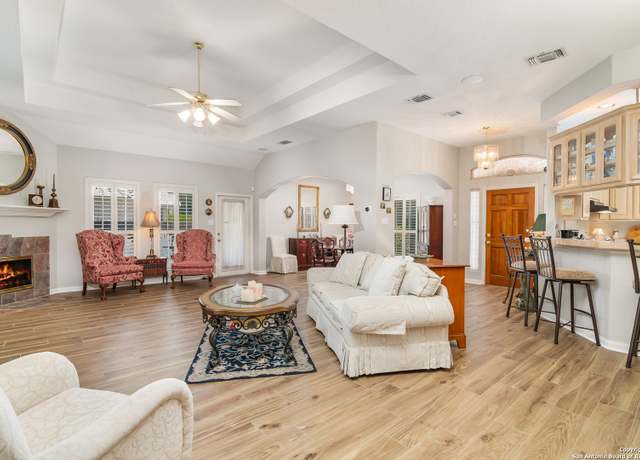 Property at 6 Oakwell Farms, San Antonio, TX 78218, 3 beds, 2 baths