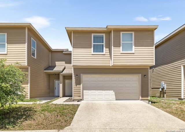 Property at 17 Oak Plz, San Antonio, TX 78216, 3 beds, 2.5 baths
