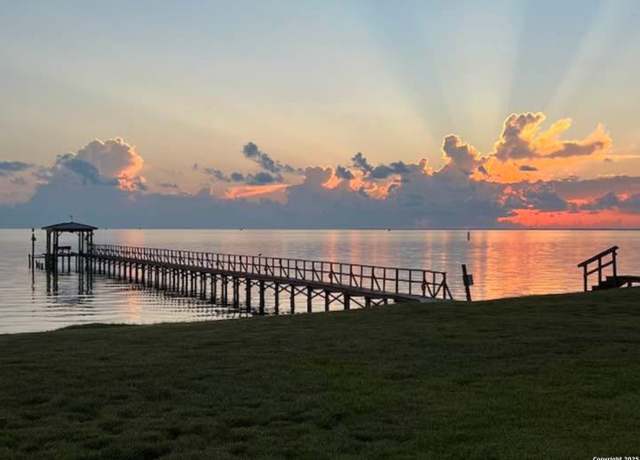 Property at 620 Egery Island Rd, TX 78390, 5 beds, 3 baths