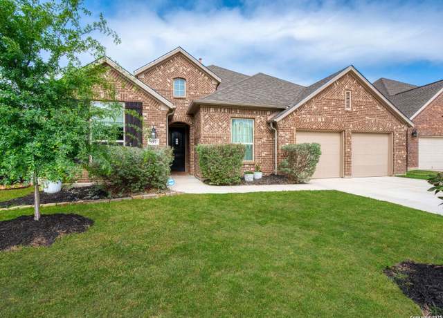 Property at 997 Carriage Loop, New Braunfels, TX 78132, 4 beds, 3 baths