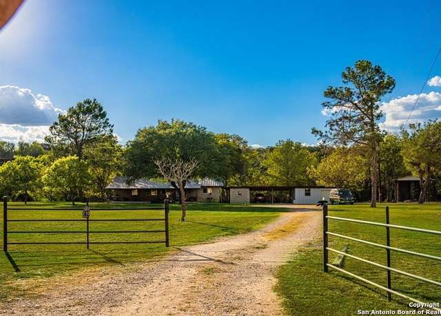 Property at 710 Chipman, Bandera, TX 78003, 2 beds, 2 baths