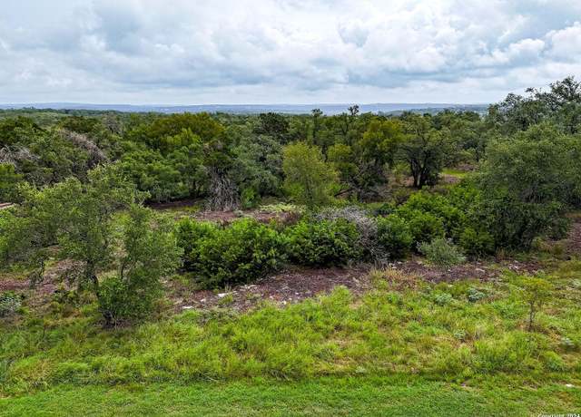 Property at 27530 Sunset Loop, San Antonio, TX 78266-2971