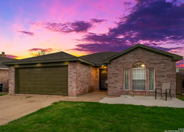 Property at 6371 Stonewater Bend Trl, Fort Worth, TX 76179, 3 beds, 2 baths