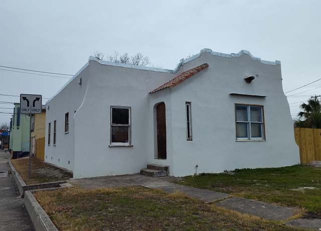 Property at 1601 Fulton Ave, San Antonio, TX 78201-5123, 3 beds, 2 baths