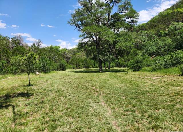 Property at 1047 Seco Pass Rd, Tarpley, TX 78883