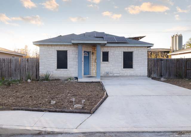 Property at 143 Carranza St, San Antonio, TX 78225-2034, 3 beds, 2 baths