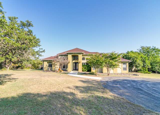Property at 36 Allen Rd, Comfort, TX 78013-3006, 3 beds, 3 baths