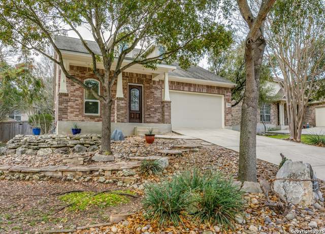 Property at 13834 Nike Cir, Universal City, TX 78148, 3 beds, 2.5 baths