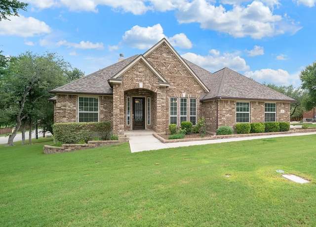 Property at 519 Barden Pkwy, Castroville, TX 78009, 4 beds, 3 baths