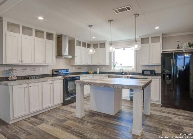 Property at 4817 FM 476, Poteet, TX 78065, 4 beds, 2 baths