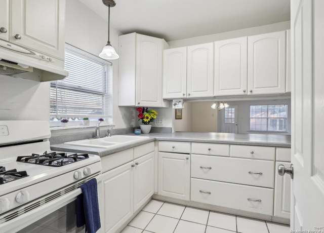 Property at 1019 Alexander Hamilton, San Antonio, TX 78228, 3 beds, 1.5 baths