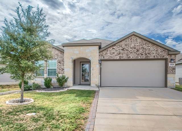 Property at 1828 Heather Gln, New Braunfels, TX 78130, 4 beds, 3 baths