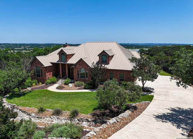 Property at 125 Enigma Ave, Spring Branch, TX 78070, 5 beds, 4 baths