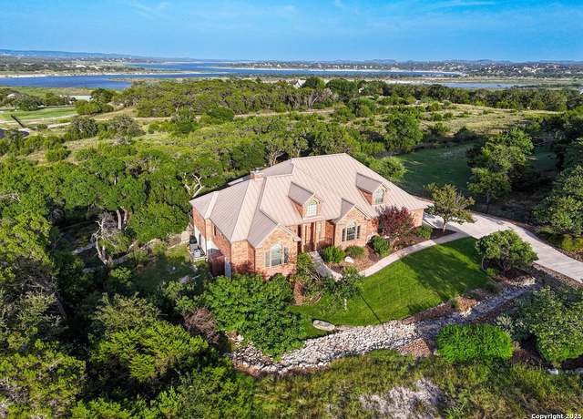 Property at 125 Enigma Ave, Spring Branch, TX 78070, 5 beds, 4 baths