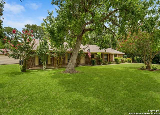 Property at 309 Twin Oak, Seguin, TX 78155, 3 beds, 2 baths