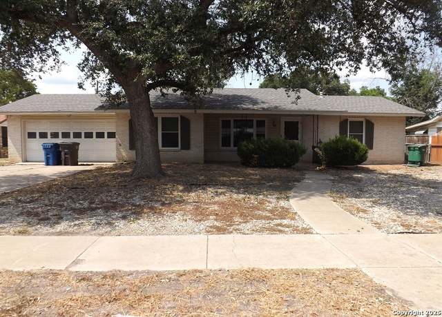 Property at 7431 Westshire, San Antonio, TX 78227, 3 beds, 2 baths