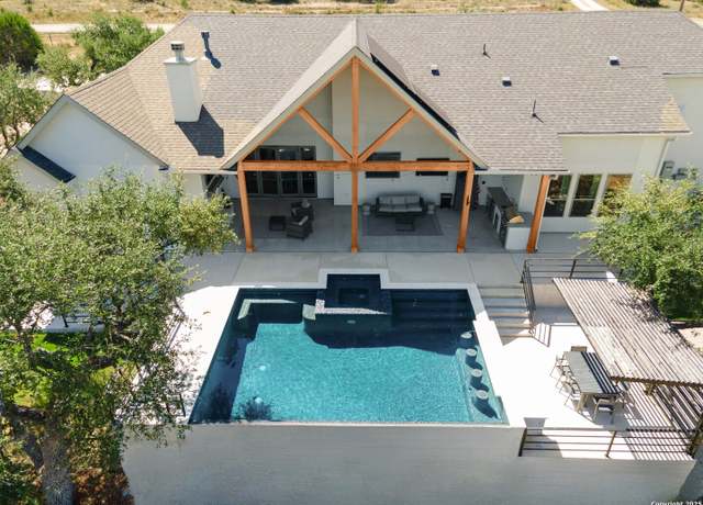Property at 345 Vista Vw, Spring Branch, TX 78070, 4 beds, 3 baths