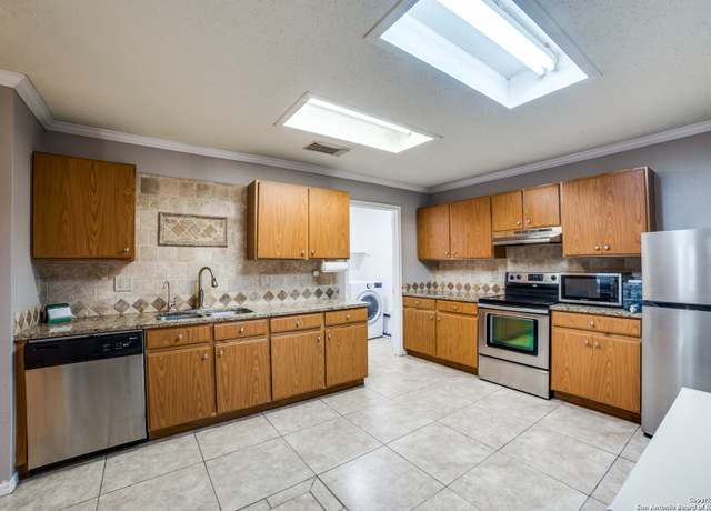 Property at 2218 Gunter Bay, San Antonio, TX 78245, 3 beds, 2 baths