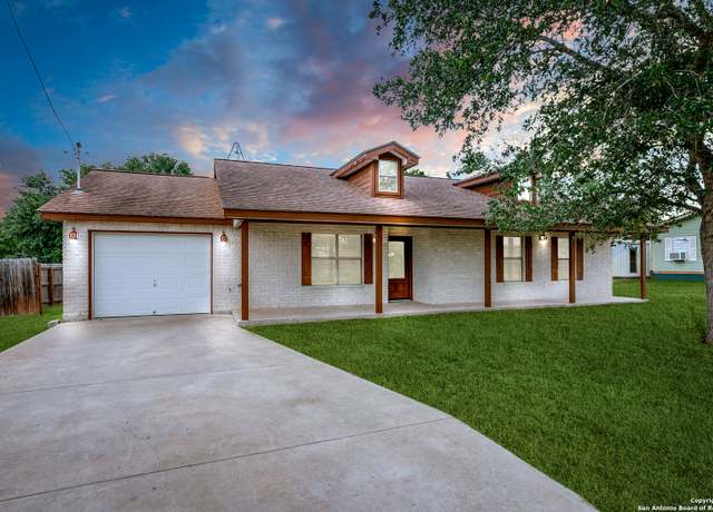 Property at 101 Sylvester, Poth, TX 78147, 3 beds, 2 baths