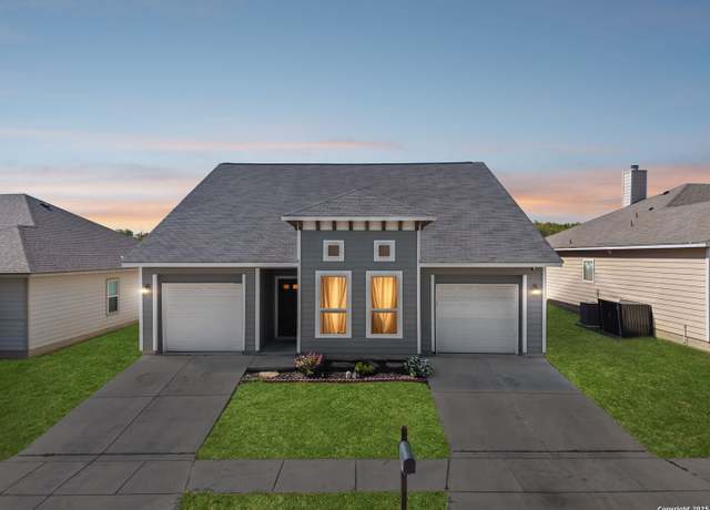 Property at 132 Lark Hl, Floresville, TX 78114, 4 beds, 3 baths