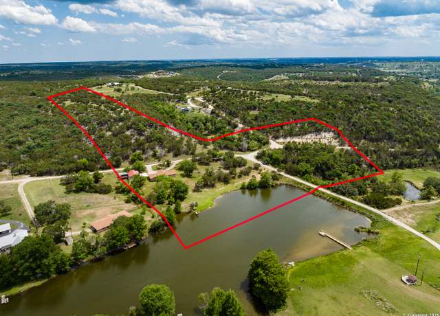Property at 194 N Wood Duck, Kerrville, TX 78028, 3 beds, 2 baths