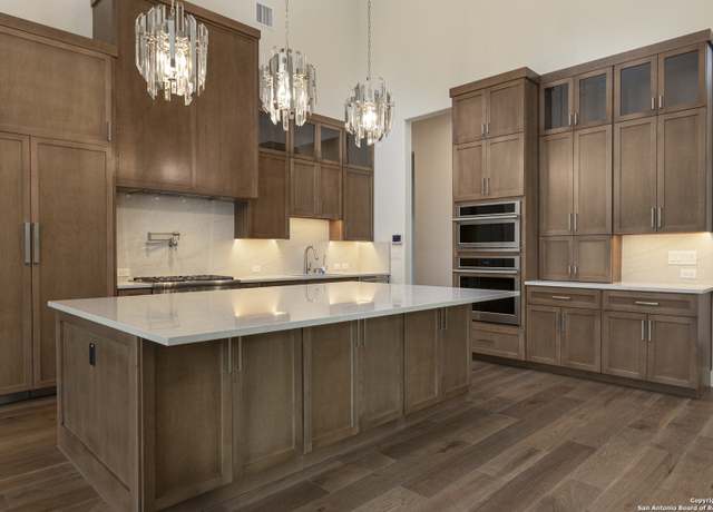 Property at 3015 Wellesley Ky, Shavano Park, TX 78231-2270, 4 beds, 6 baths