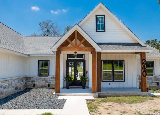 Property at 240 Eaglerock, Poteet, TX 78065, 6 beds, 4.5 baths