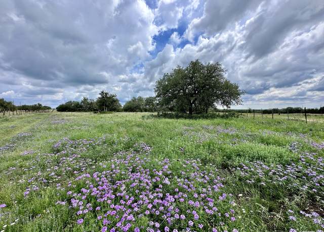 Property at 465 Watkins Rd, Mountain Home, TX 78058
