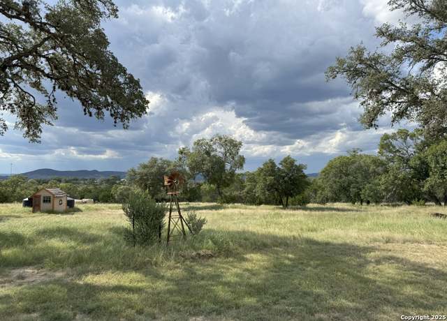 Property at 1506 Thanksgiving Rd, Utopia, TX 78884, 2 beds, 2 baths