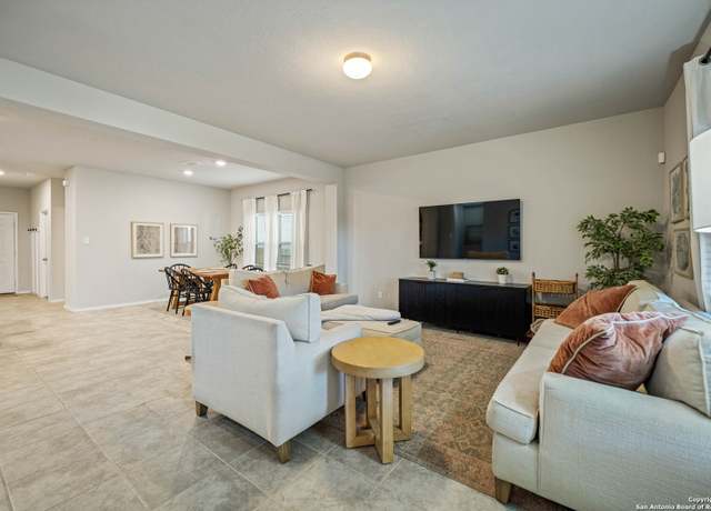 Property at 1640 Stone House, New Braunfels, TX 78132-3493, 5 beds, 3 baths