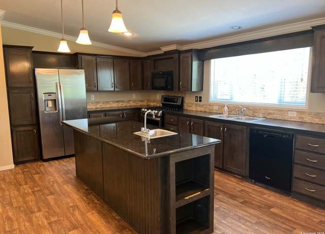 Property at 149 CR 679, Natalia, TX 78059, 3 beds, 2 baths