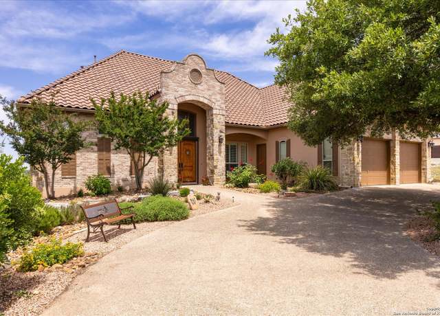 Property at 426 Paradise Pt, Boerne, TX 78006, 3 beds, 2.5 baths