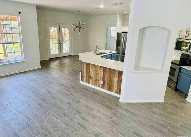 Property at 1064 Maltese Ln, San Antonio, TX 78260, 4 beds, 2.5 baths