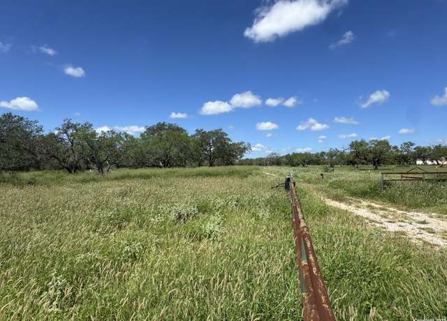Property at 4405 ST Hwy 173, Bigfoot, TX 78005
