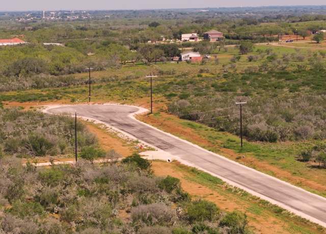 Property at 173 CR 2644, Moore, TX 78057