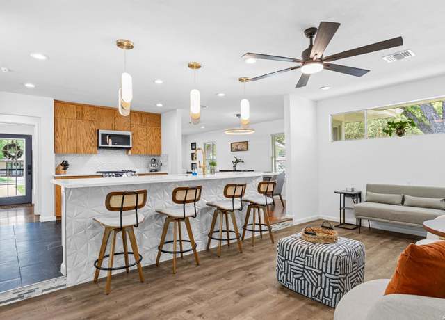 Property at 303 Ridgehaven Pl, San Antonio, TX 78209, 3 beds, 2 baths