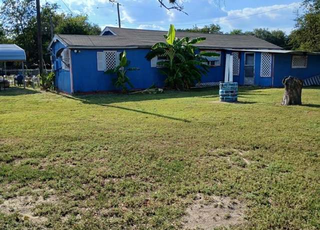 Property at 804 N Morris, Beeville, TX 78102, 4 beds, 2 baths
