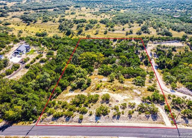 Property at 530 Stallion Estates Dr, Spring Branch, TX 78070