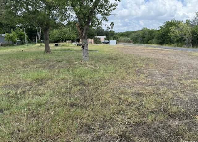 Property at 202 Northside Dr, Kenedy, TX 78119