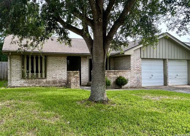 Property at 4031 Curly Oaks Dr, Houston, TX 77053, 3 beds, 2 baths